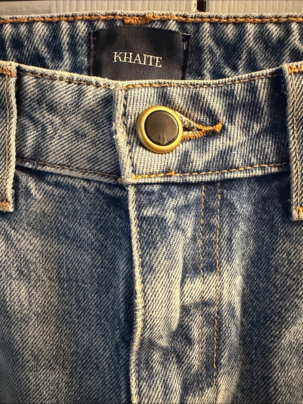 Khaite Abigail High-Rise Straight Jeans in a distressed light wash - Size 27 - Picture 4 of 9